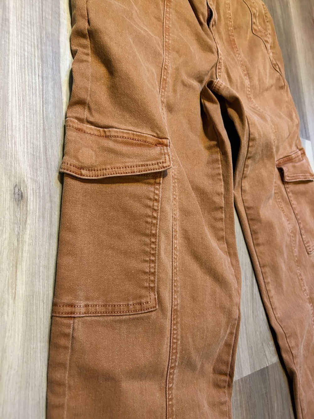 Wonderly women’s Rust Brown Cargo Utility Pants - Picture 5 of 7